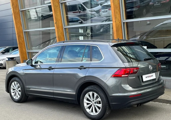 Volkswagen Tiguan cena 92899 przebieg: 99600, rok produkcji 2018 z Gdańsk małe 277